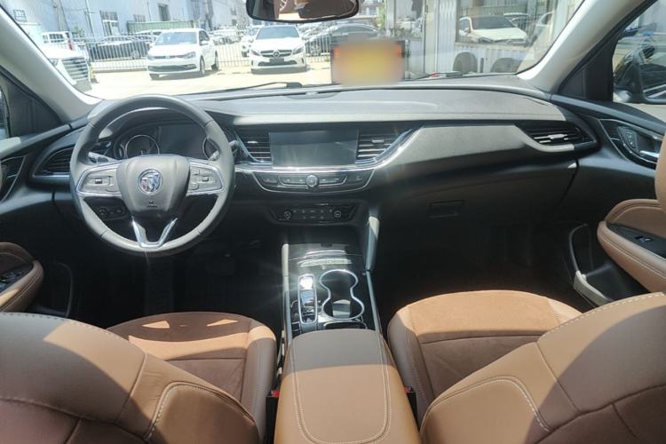 Used Buick Regal 2020 552T Luxury Version Center Console