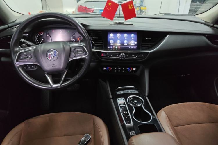 Used Buick Regal 2020 552T Luxury Version Center Console
