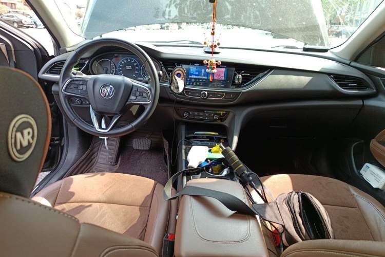 Used Buick Regal 2020 552T Luxury Version Center Console