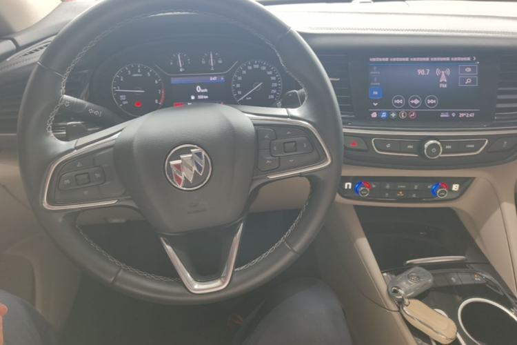 Used Buick Regal 2020 552T Elite Edition Center Console