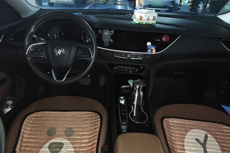 Used Buick Regal 2020 552T Elite Edition Center Console