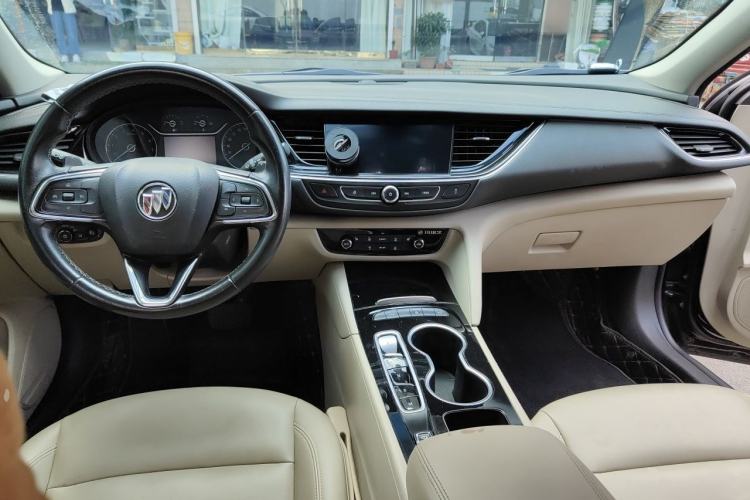Used Buick Regal 2020 552T Elite Edition Center Console