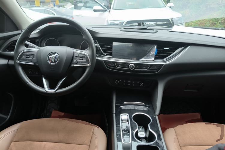 Used Buick Regal 2020 552T Luxury Version Center Console