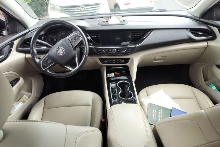 Used Buick Regal 2020 552T Elite Edition Center Console
