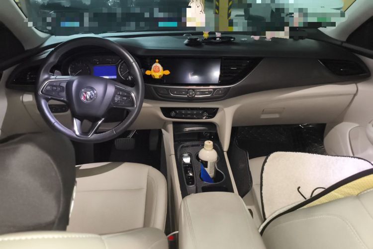 Used Buick Regal 2020 552T Elite Edition Center Console