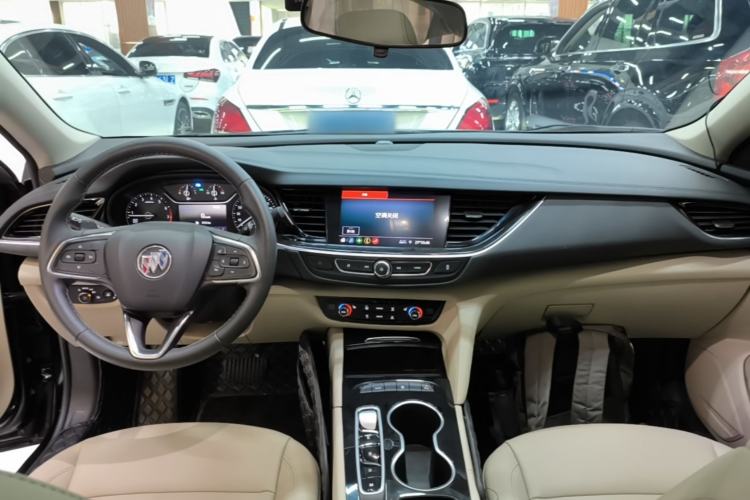 Used Buick Regal 2020 552T Elite Edition Center Console