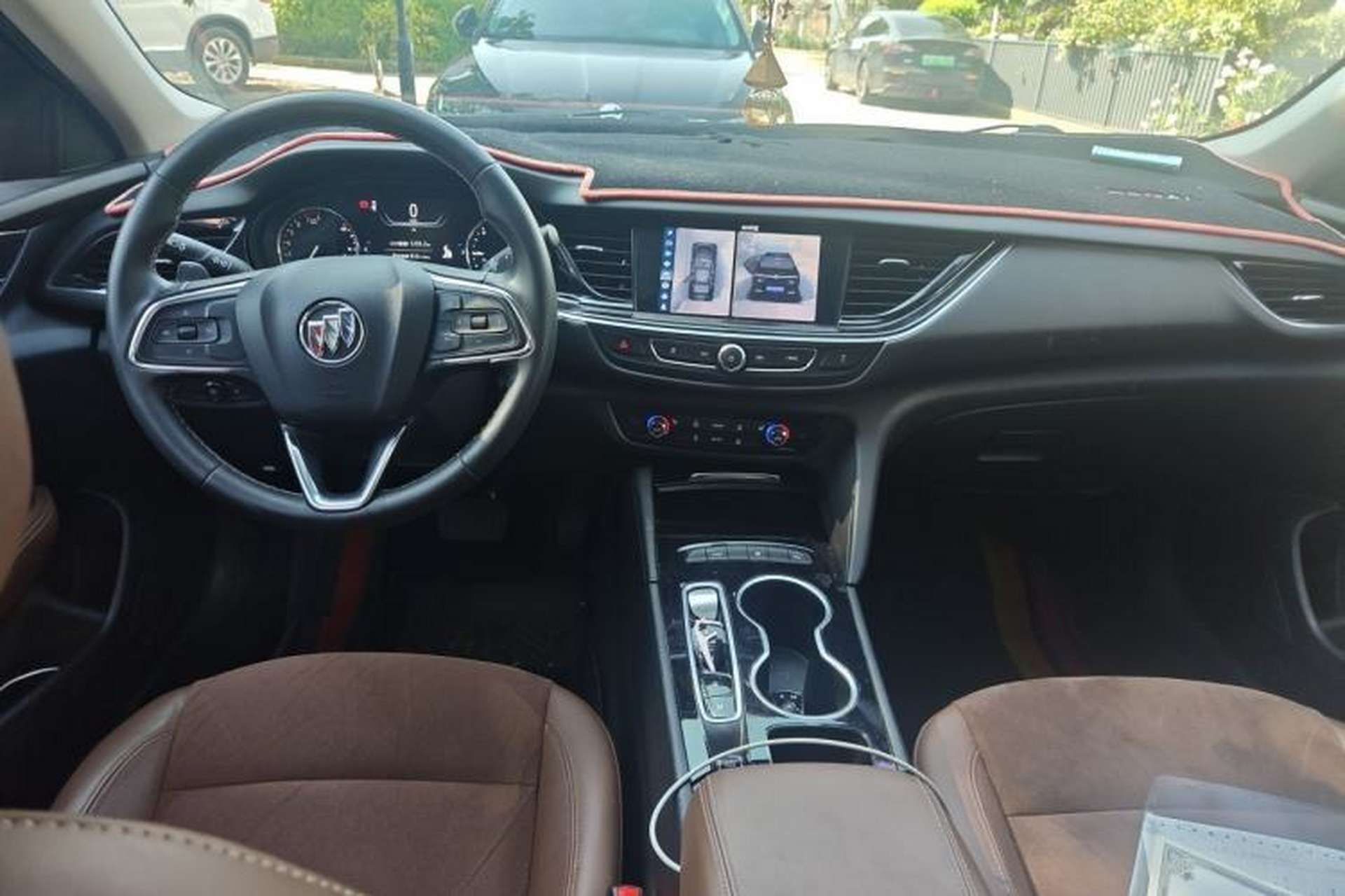 Used Buick Regal 2020 552T Luxury Version Center Console