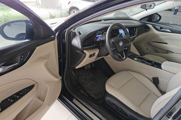 Used Buick Regal 2020 552T Elite Edition Driver Seat