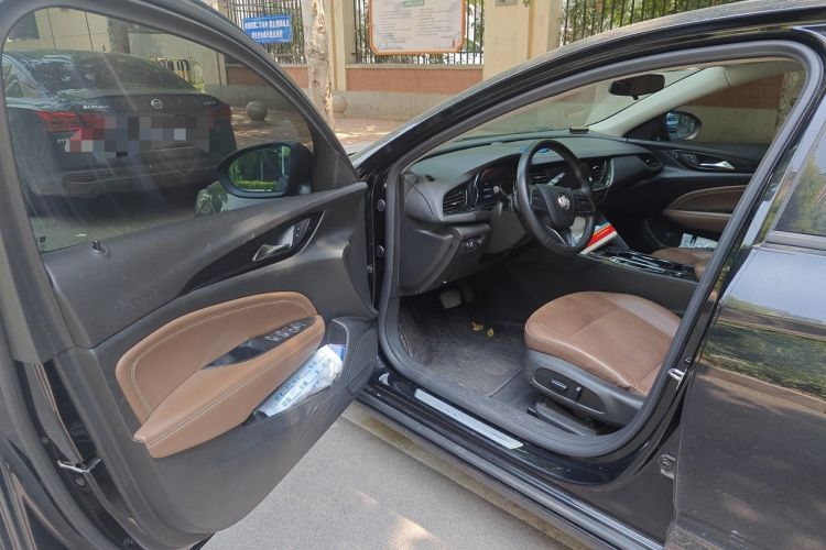 Used Buick Regal 2020 552T Luxury Version Driver Seat