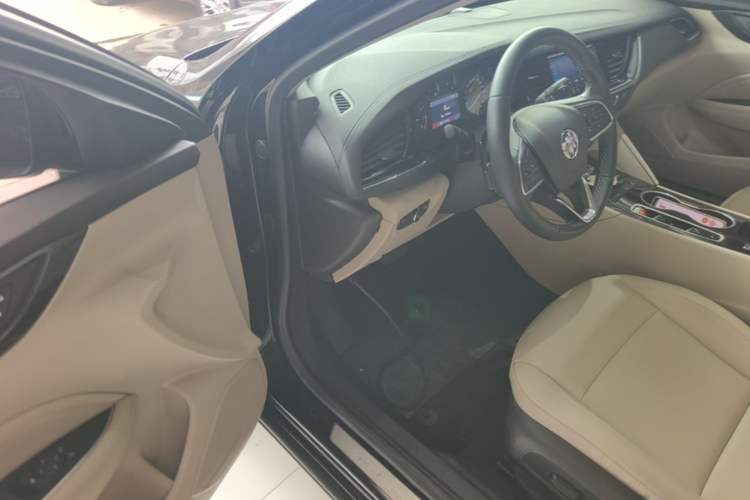 Used Buick Regal 2020 552T Elite Edition Driver Seat