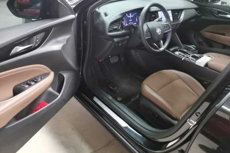 Used Buick Regal 2020 552T Luxury Version Driver Seat