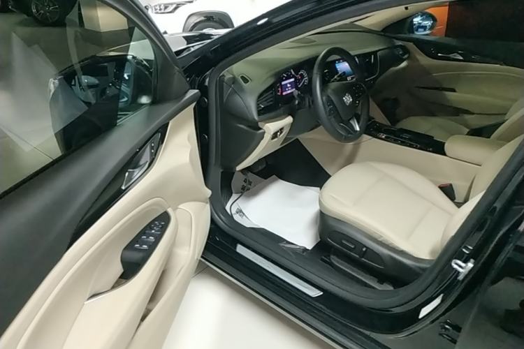 Used Buick Regal 2020 552T Elite Edition Driver Seat