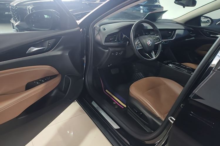 Used Buick Regal 2020 552T Luxury Version Driver Seat