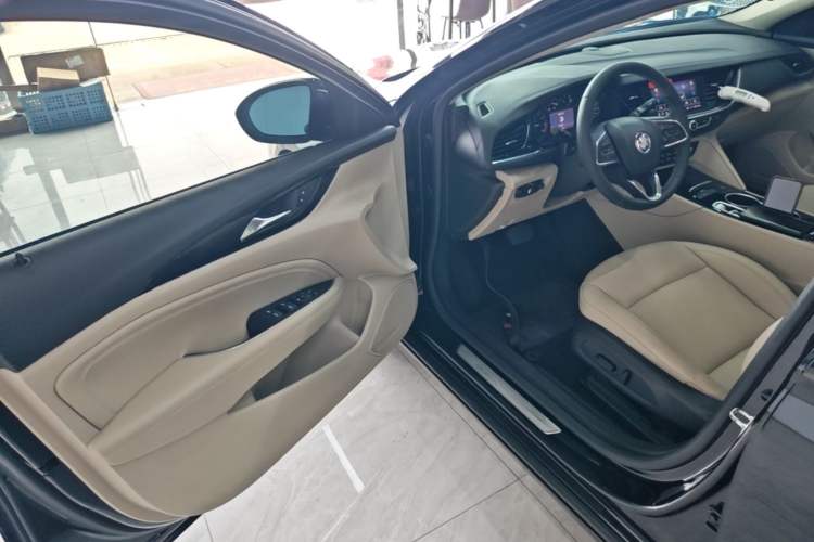 Used Buick Regal 2020 552T Elite Edition Driver Seat