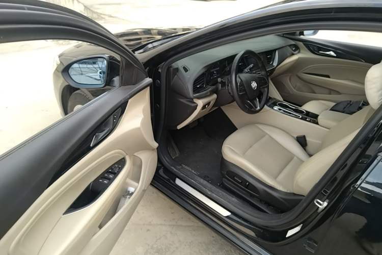 Used Buick Regal 2020 552T Elite Edition Driver Seat