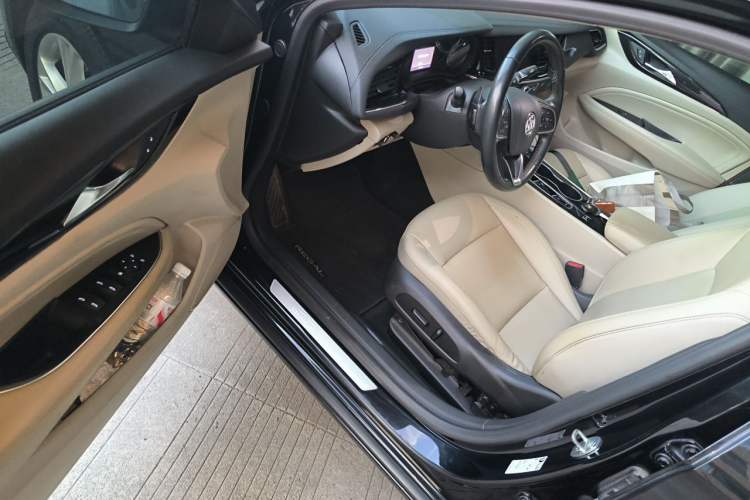 Used Buick Regal 2020 552T Elite Edition Driver Seat