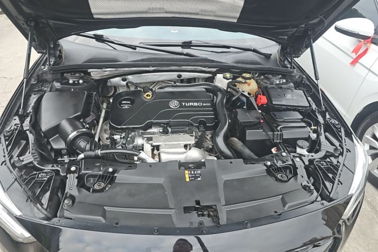 Used Buick Regal 2020 552T Elite Edition Engine Bay