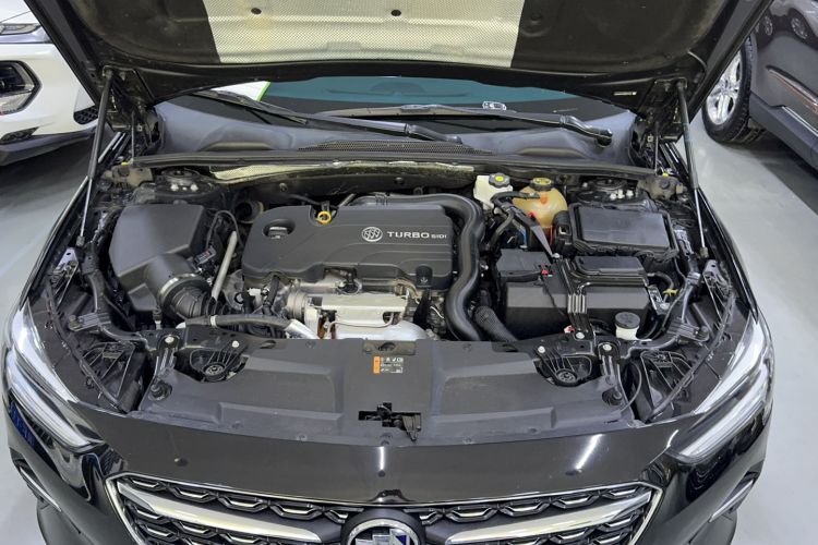Used Buick Regal 2020 552T Elite Edition Engine Bay