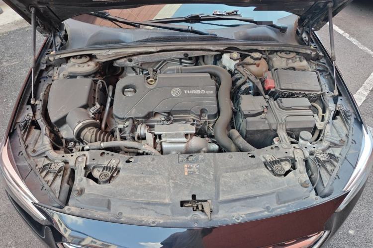 Used Buick Regal 2020 552T Elite Edition Engine Bay