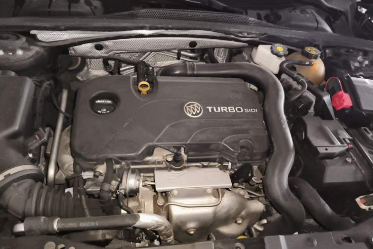 Used Buick Regal 2020 552T Elite Edition Engine Bay