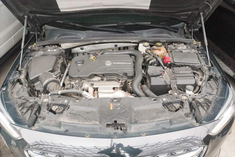Used Buick Regal 2020 552T Elite Edition Engine Bay