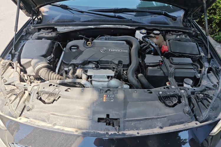 Used Buick Regal 2020 552T Luxury Version Engine Bay