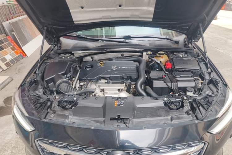 Used Buick Regal 2020 552T Elite Edition Engine Bay