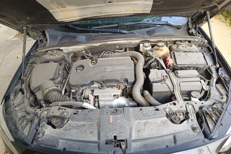 Used Buick Regal 2020 552T Elite Edition Engine Bay