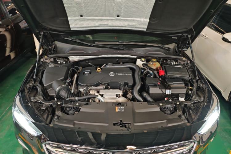 Used Buick Regal 2020 552T Elite Edition Engine Bay