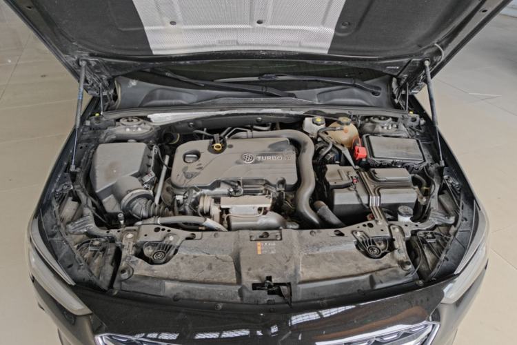 Used Buick Regal 2020 552T Elite Edition Engine Bay