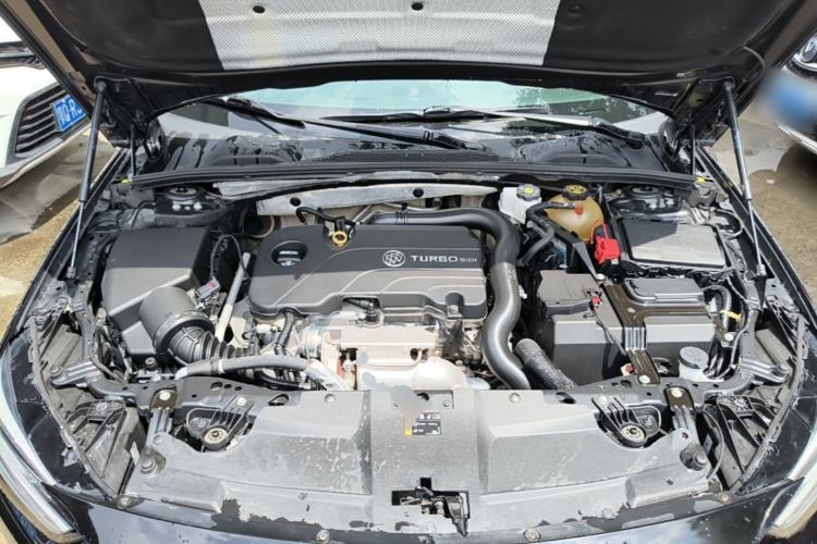 Used Buick Regal 2020 552T Elite Edition Engine Bay