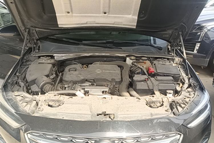 Used Buick Regal 2020 552T Elite Edition Engine Bay