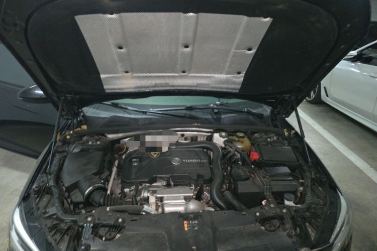 Used Buick Regal 2020 552T Elite Edition Engine Bay