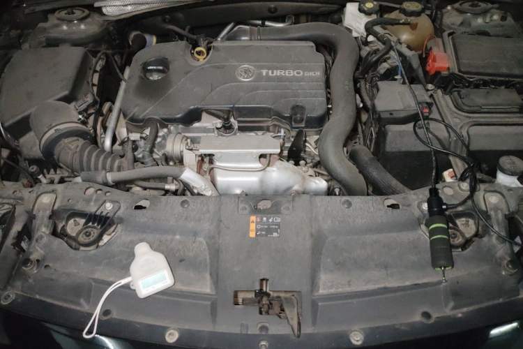 Used Buick Regal 2020 552T Elite Edition Engine Bay