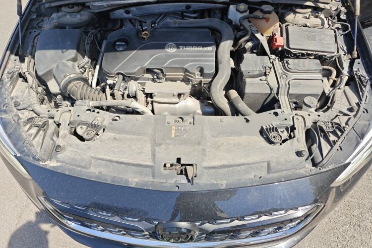 Used Buick Regal 2020 552T Elite Edition Engine Bay