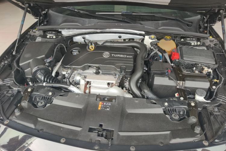 Used Buick Regal 2020 552T Elite Edition Engine Bay