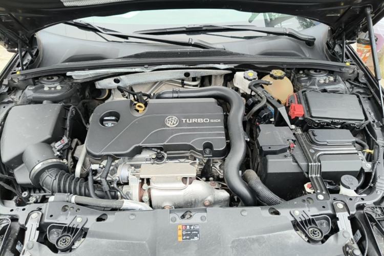 Used Buick Regal 2020 552T Luxury Version Engine Bay