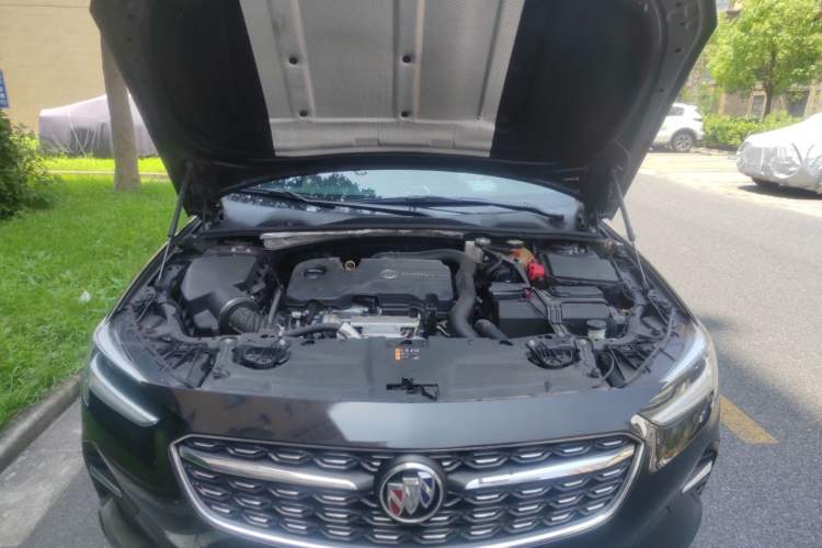 Used Buick Regal 2020 552T Elite Edition Engine Bay