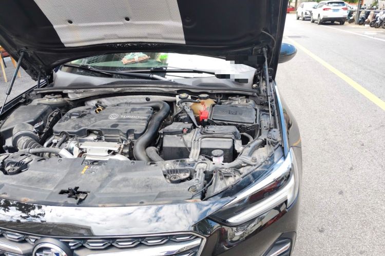 Used Buick Regal 2020 552T Luxury Version Engine Bay Left