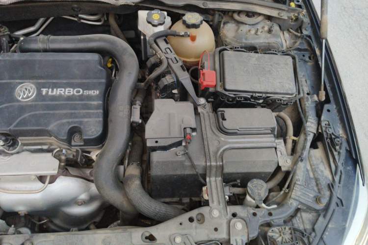 Used Buick Regal 2020 552T Elite Edition Engine Bay Left