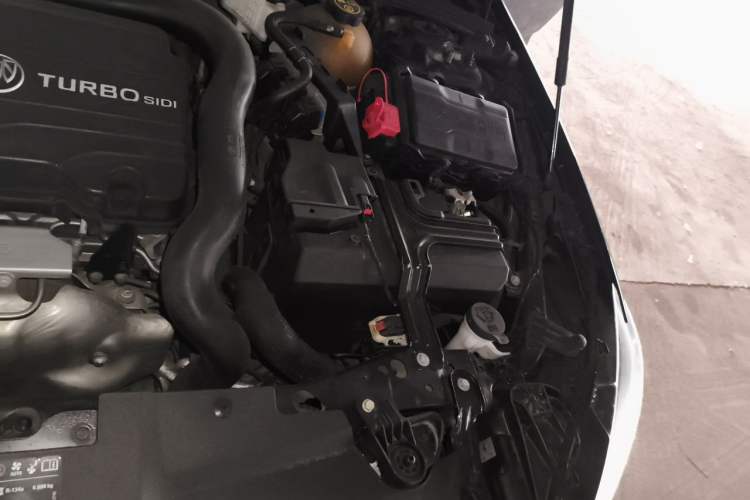 Used Buick Regal 2020 552T Elite Edition Engine Bay Left