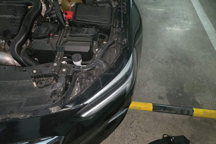 Used Buick Regal 2020 552T Elite Edition Engine Bay Left