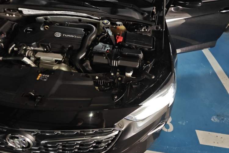 Used Buick Regal 2020 552T Elite Edition Engine Bay Left