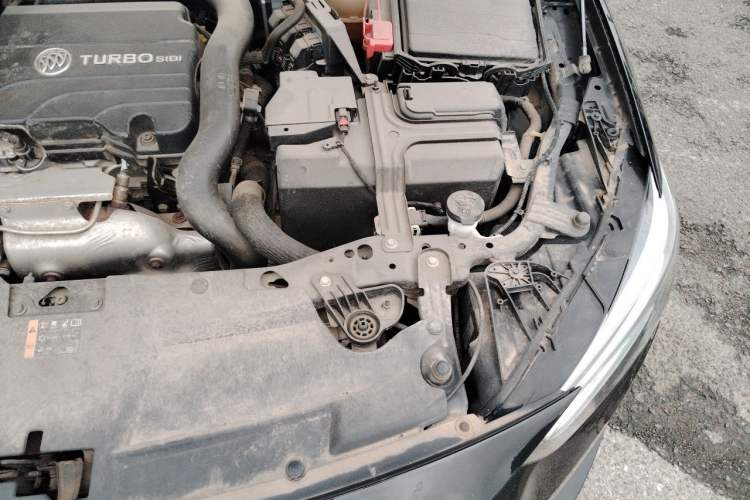 Used Buick Regal 2020 552T Elite Edition Engine Bay Left