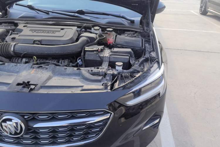 Used Buick Regal 2020 652T Elite Edition Engine Bay Left