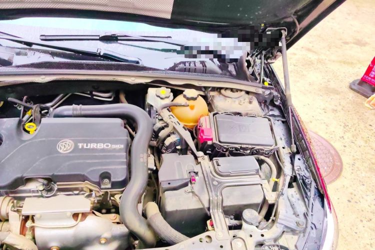 Used Buick Regal 2020 552T Elite Edition Engine Bay Left