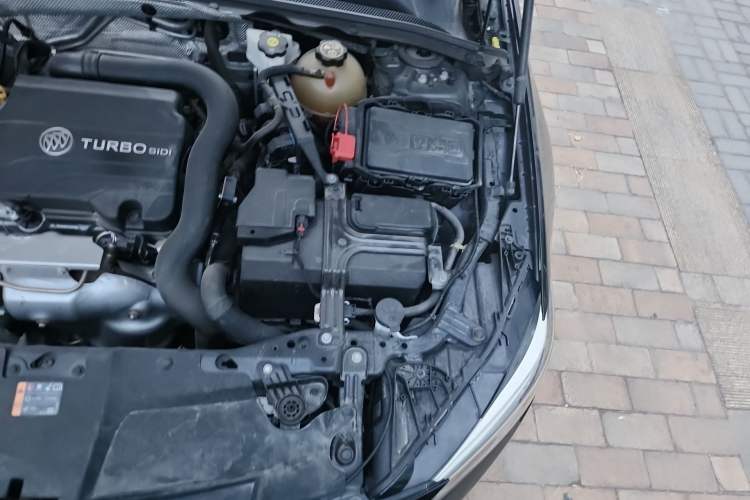 Used Buick Regal 2020 552T Elite Edition Engine Bay Left