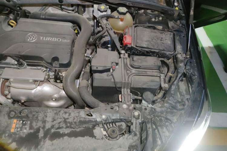 Used Buick Regal 2020 552T Elite Edition Engine Bay Left