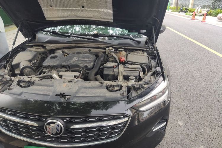 Used Buick Regal 2020 552T Luxury Version Engine Bay Left