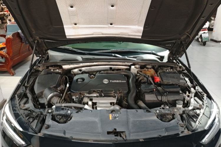 Used Buick Regal 2020 552T Luxury Version Engine Bay